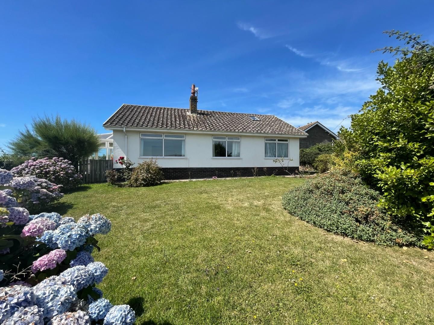 2 bed detached bungalow for sale in Port Eynon, Swansea SA3 Zoopla
