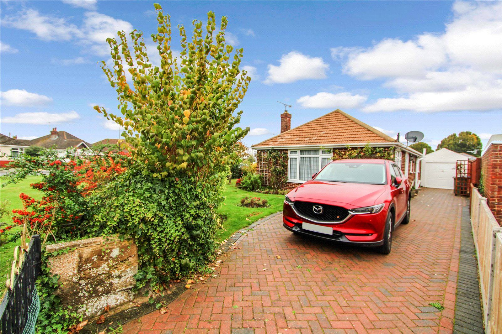 2 bed bungalow for sale in Westover Road, Southampton, Hampshire SO16
