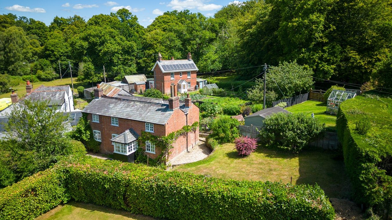 4 bed cottage for sale in Bank, Lyndhurst SO43 Zoopla