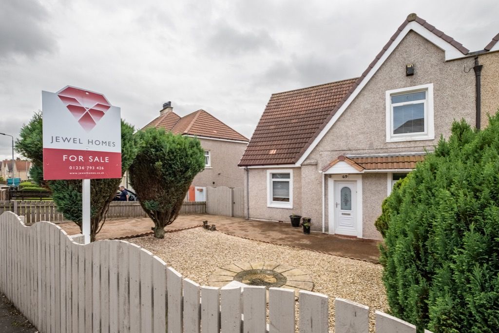 3 bed semidetached house for sale in Hillhead Drive, Airdrie, North