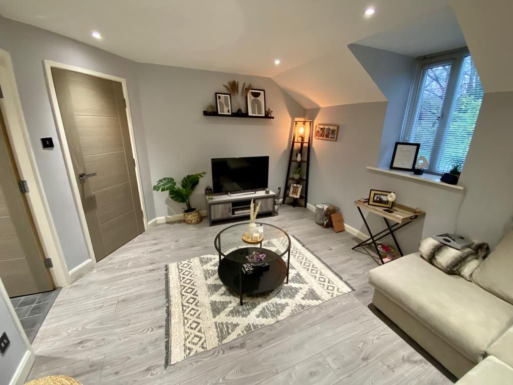 2 bed for sale in Oldham Road, AshtonUnderLyne OL7 Zoopla