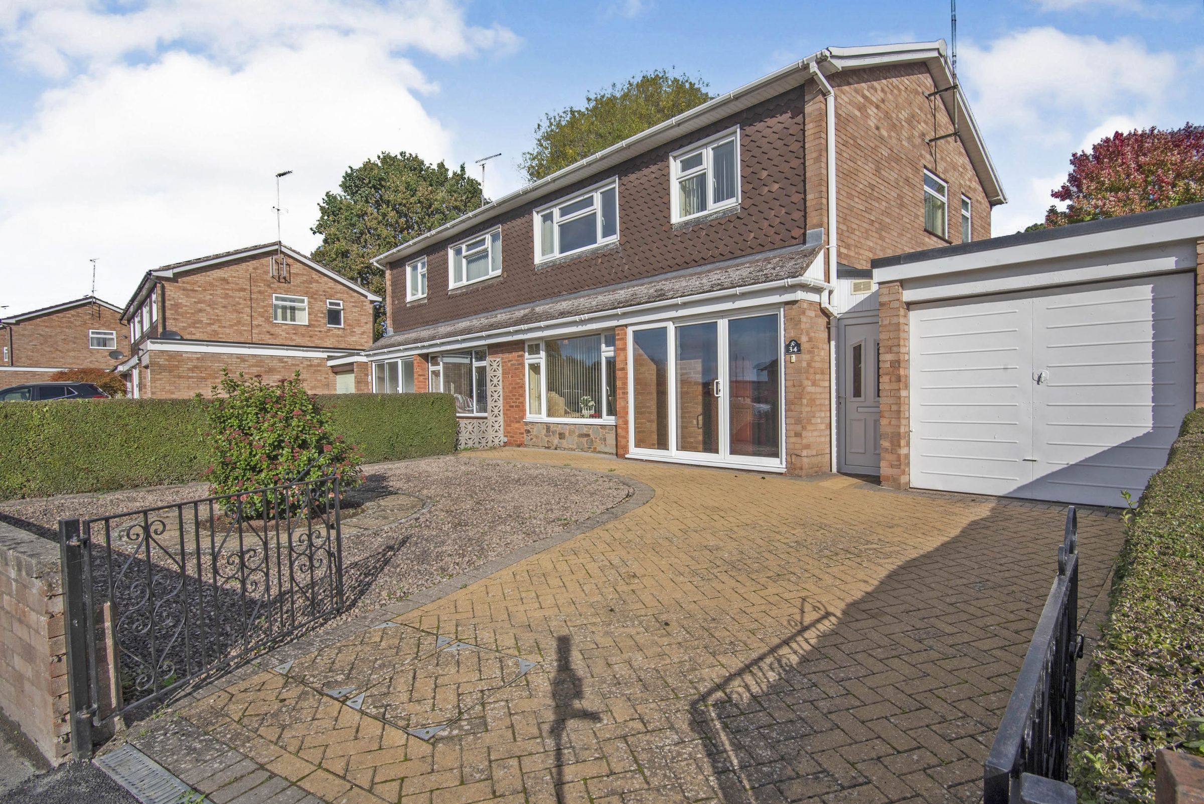3 bed semidetached house for sale in Chartwell Road, Hereford HR1 Zoopla
