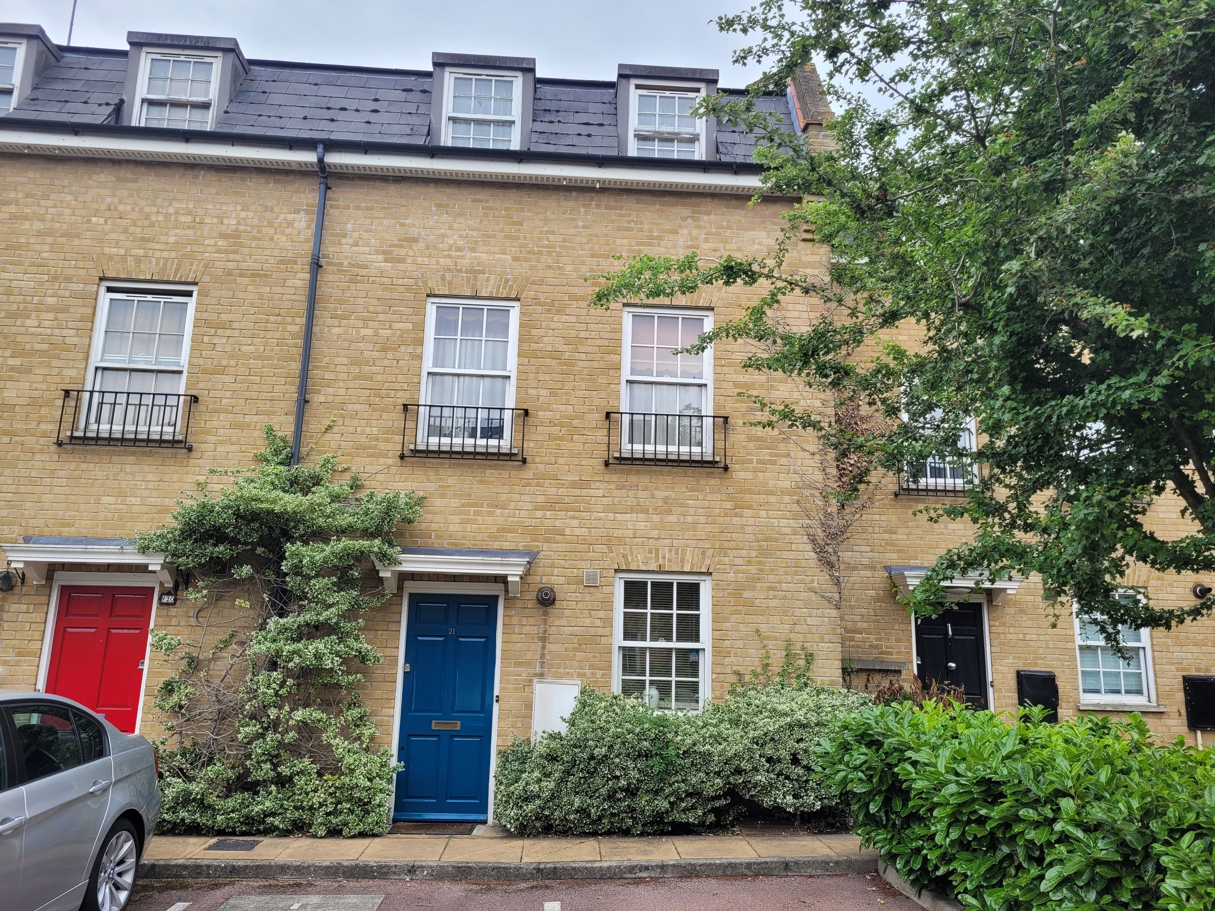 Brading Terrace, London W12  