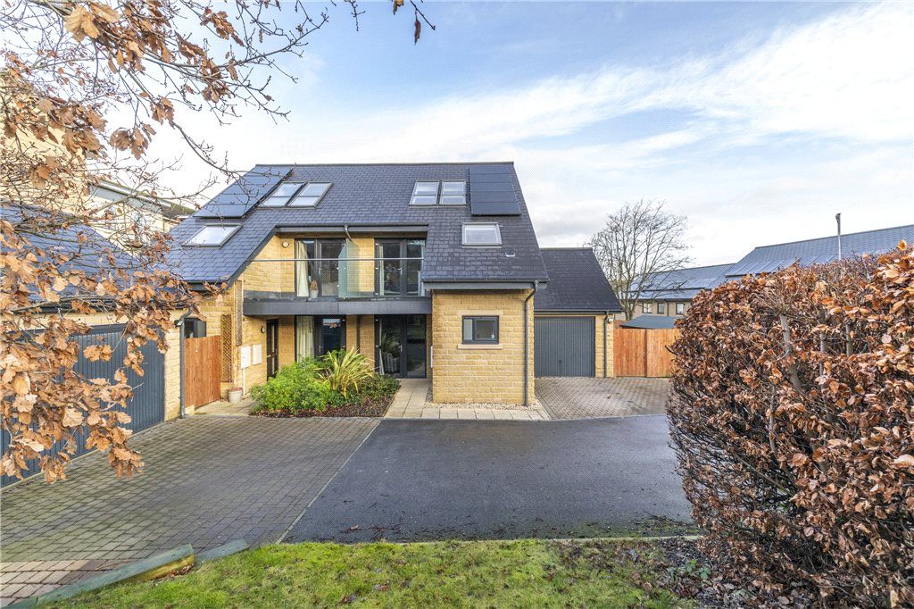 4 bed semidetached house for sale in Valley Drive, Ilkley, West