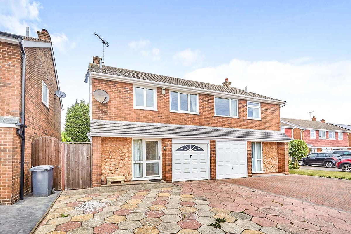 3 bed semidetached house for sale in Warren Lane, Branston, BurtonOn