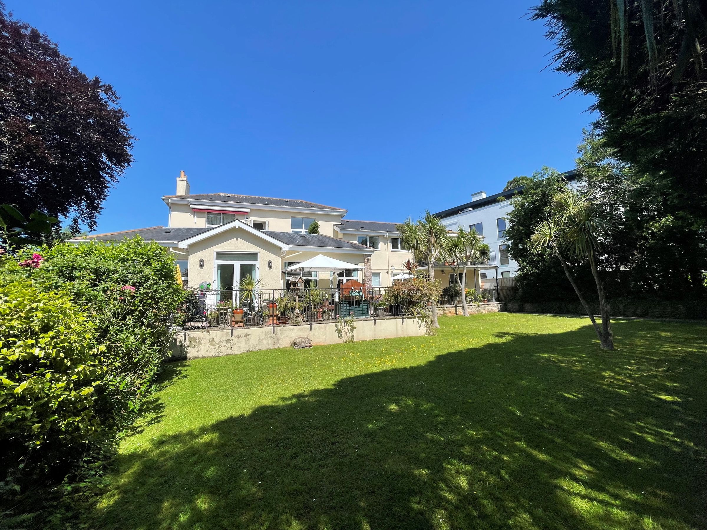 Flat 4, Sandhurst Court, Torquay, Devon TQ1