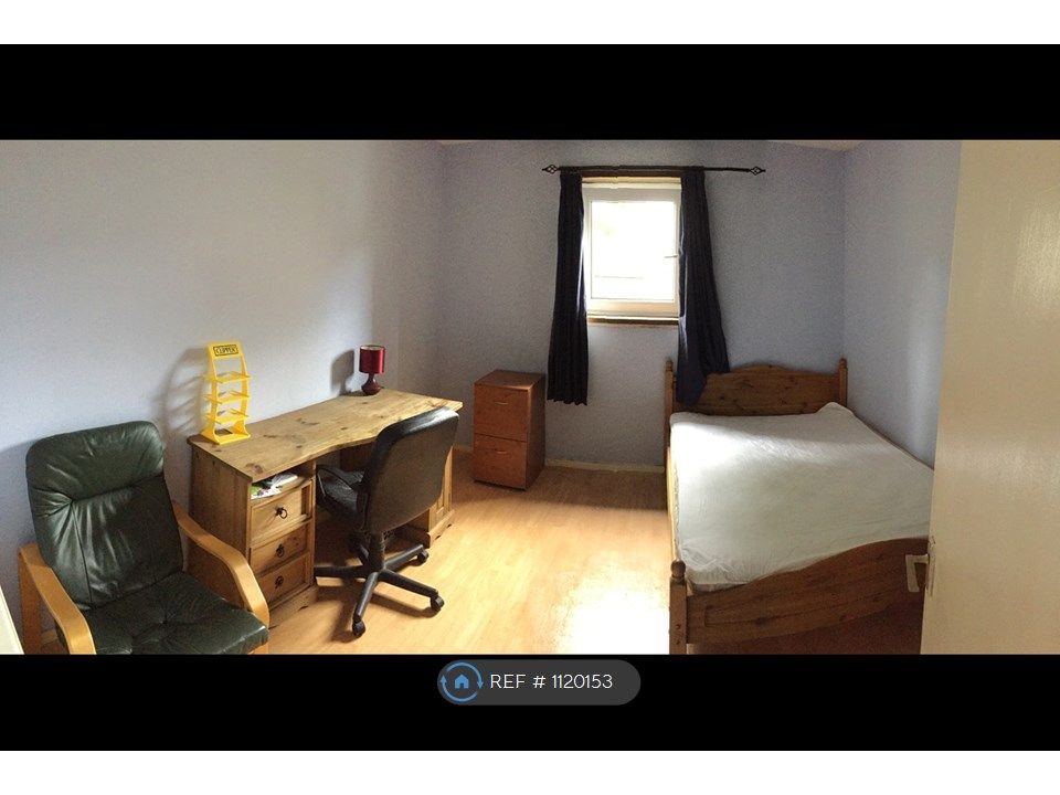 Room to rent in Seaton Walk, Aberdeen AB24 Zoopla