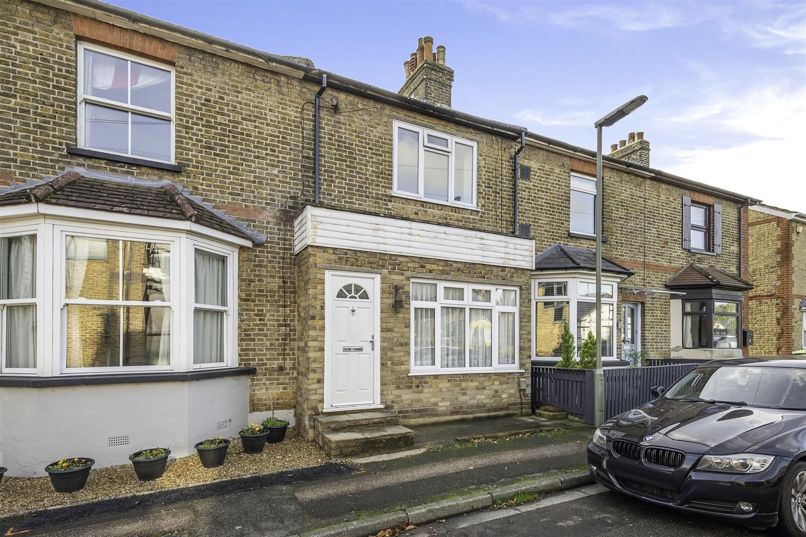 2 bed terraced house to rent in Oatlands Road, Tadworth KT20 Zoopla