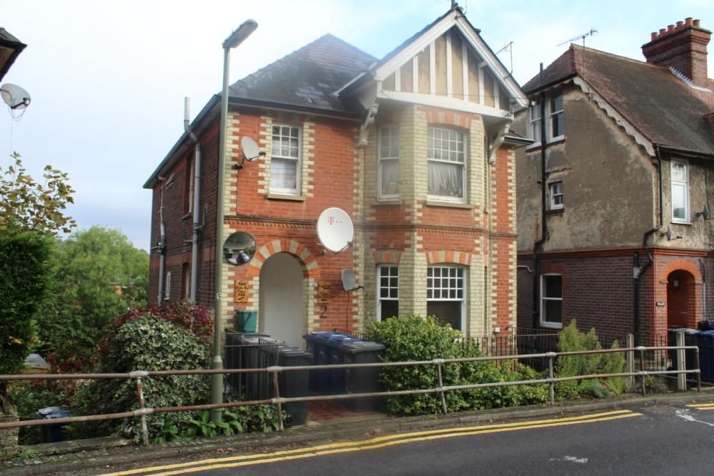 Studio to rent in Croft Road, Godalming GU7 Zoopla