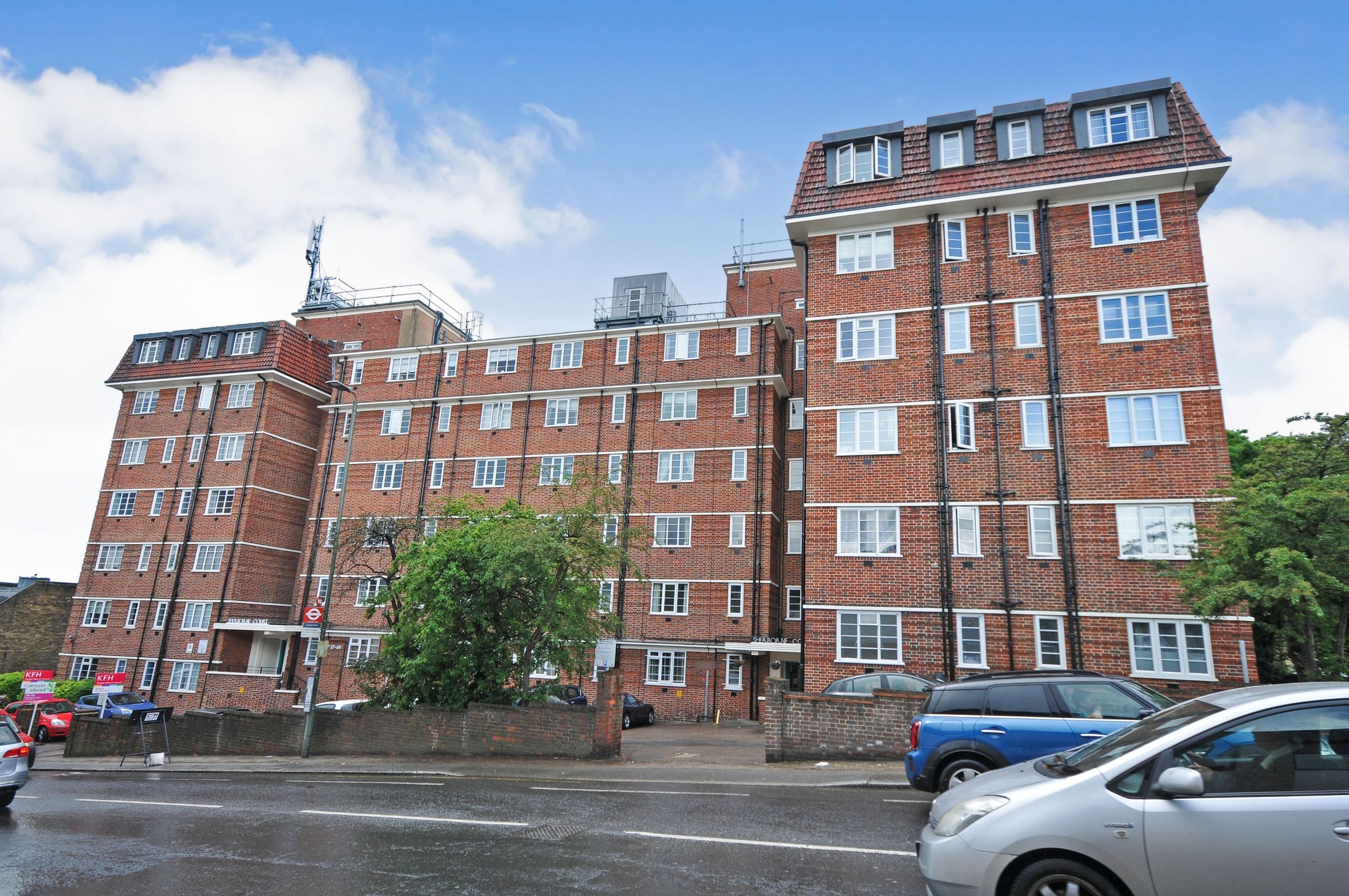 2 bed flat for sale in Sherborne Court, Elmers End Road, London SE20