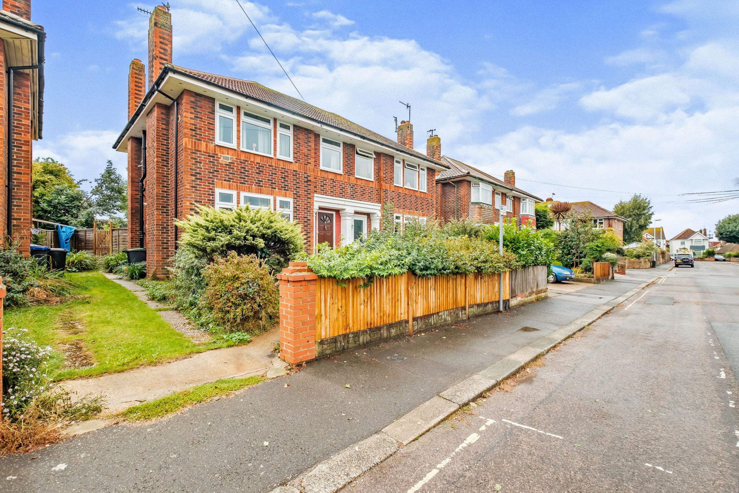 4 bed semidetached house for sale in Dawes Avenue, Worthing BN11 Zoopla