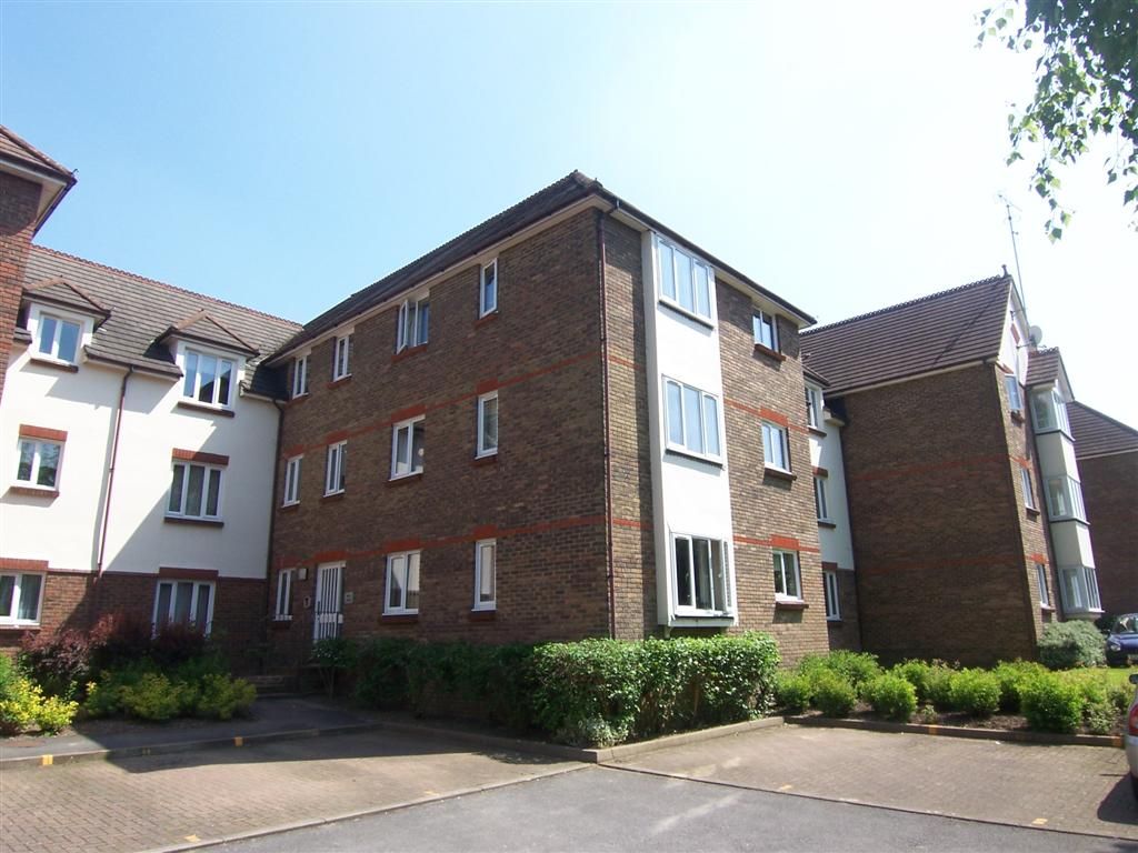 2 bed flat to rent in Elm Park Road, Pinner HA5 Zoopla
