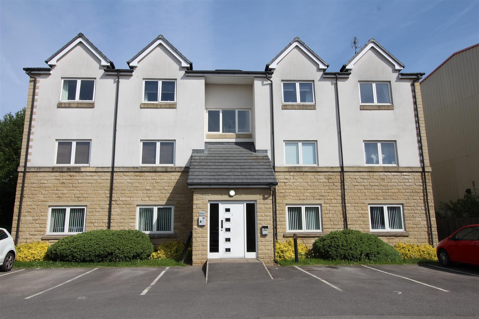 2 bed flat to rent in Sovereign Court, Bradford BD2 Zoopla