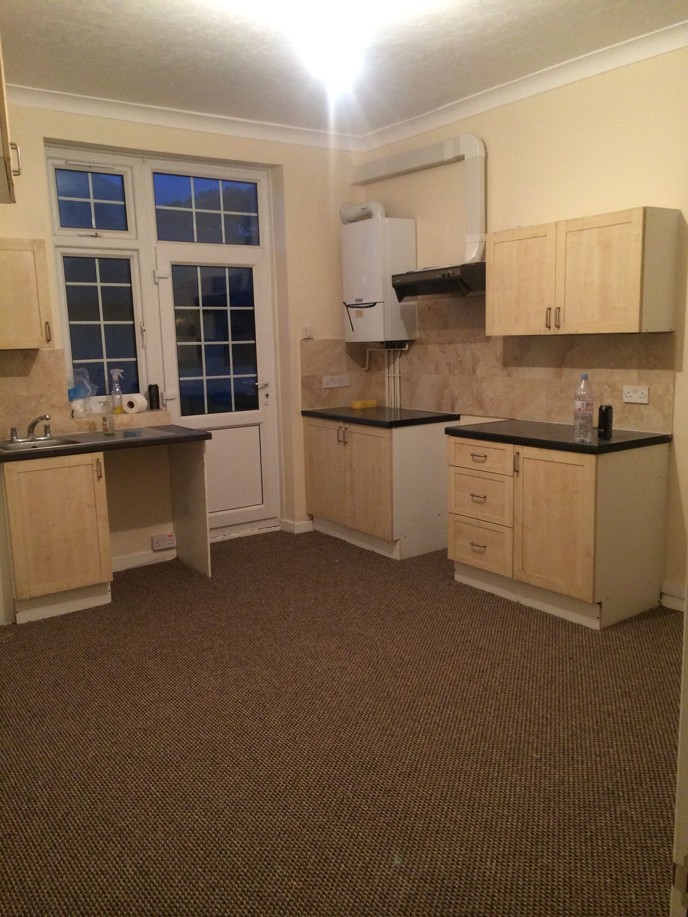 2 bed flat to rent in Castle Lane, Dagenham RM8 Zoopla