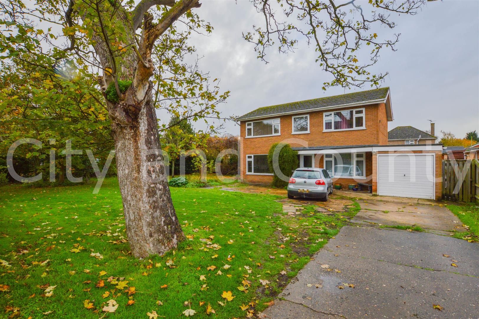 4 bed detached house for sale in Postland Road, Crowland, Peterborough