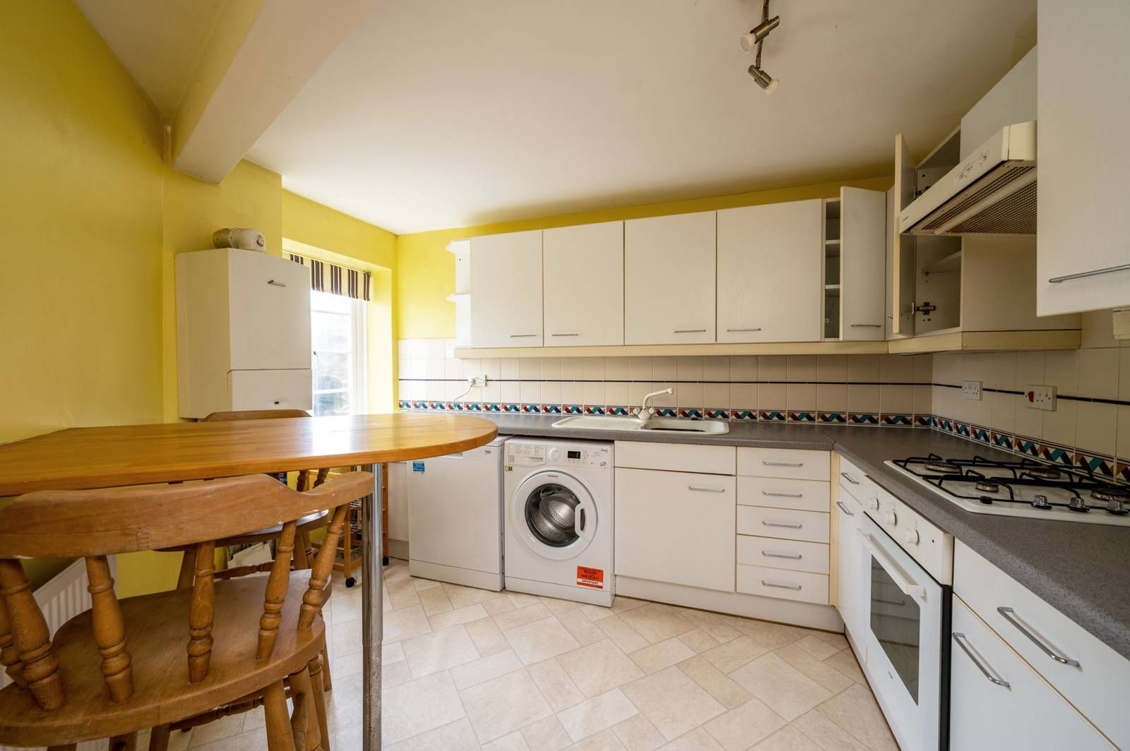 White Rose Lane, Woking, Woking GU22  