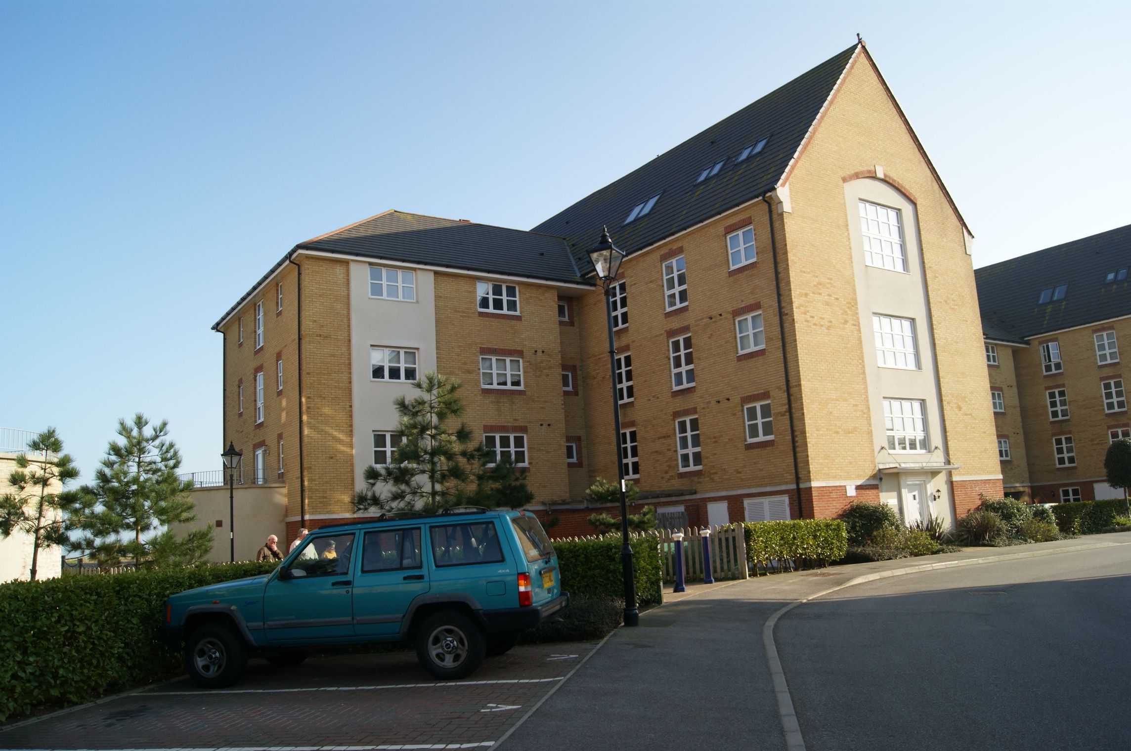 2 bed flat to rent in Caroline Way, Eastbourne BN23 Zoopla
