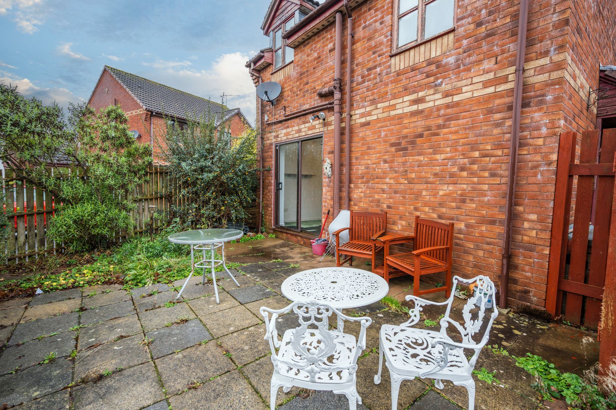 2 bed detached house for sale in Avranches Avenue, Crediton EX17 Zoopla