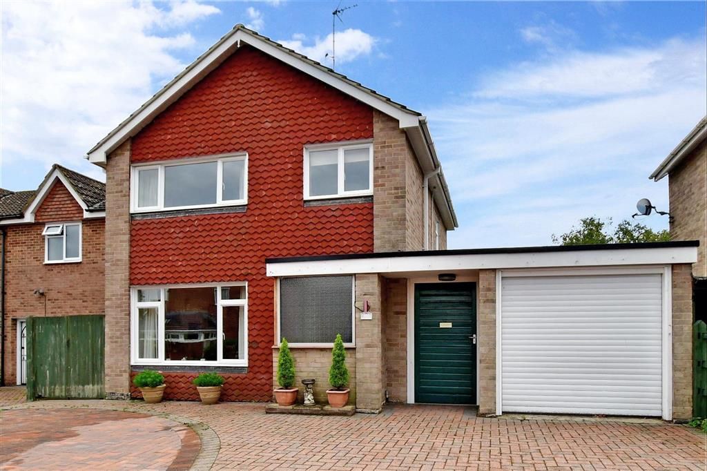 3 bed detached house for sale in Millfield, Southwater, Horsham, West