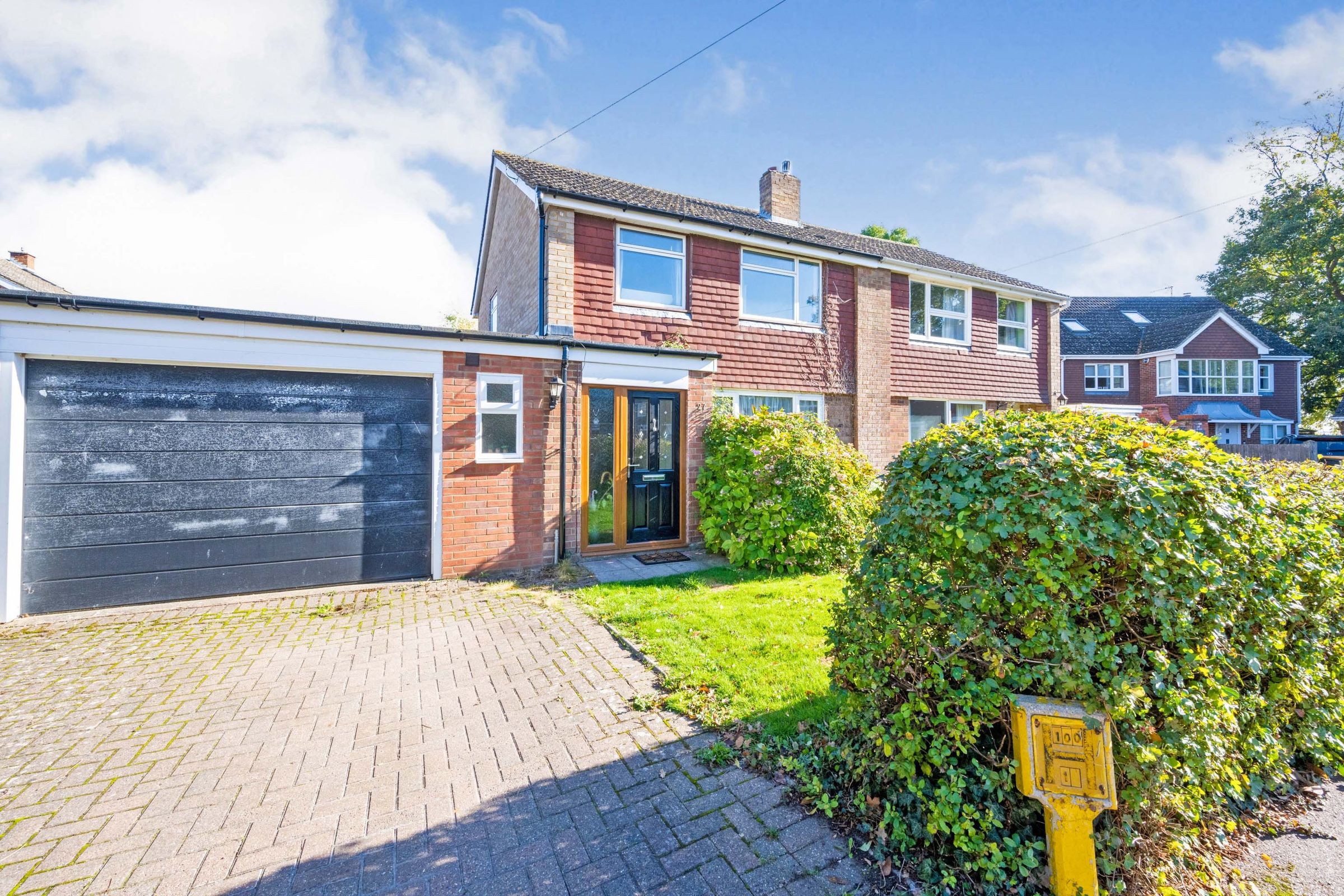3 bed semidetached house for sale in Becher Close, Renhold, Bedford