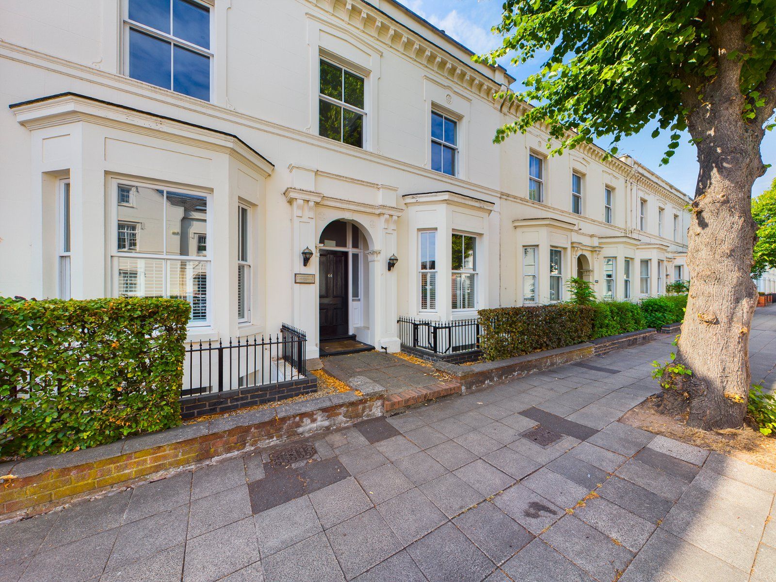 2 bed flat to rent in Grange House, 64 Clarendon Avenue, Leamington Spa