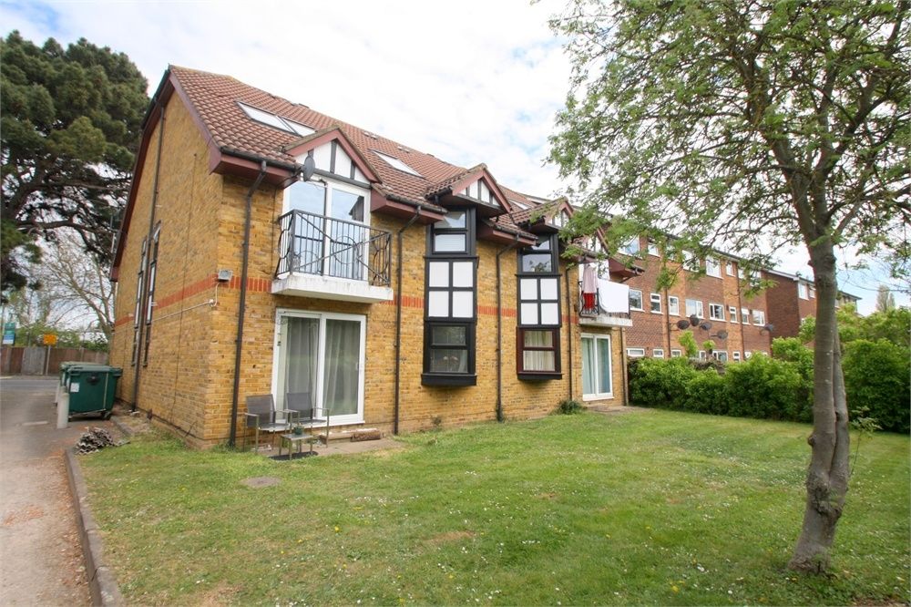 Flat 4, 87 Stanwell Road, Ashford TW15  