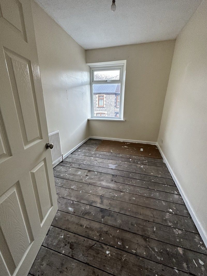 4 bed property for sale in Trehafod Road, Pontypridd, Rhondda Cynon