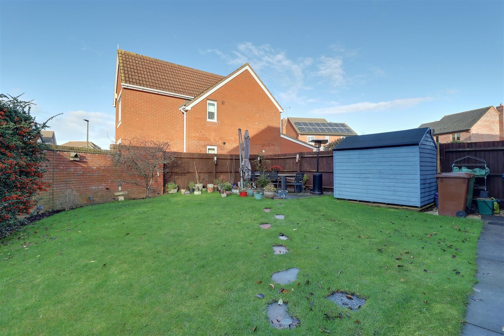 4 bed detached house for sale in Hathorn Road, Hucclecote, Gloucester