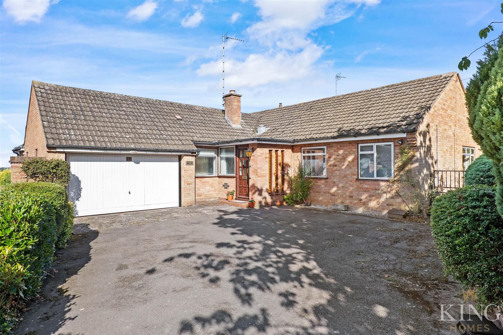 2 bed detached bungalow for sale in Oak Tree Lane, Cookhill, Alcester
