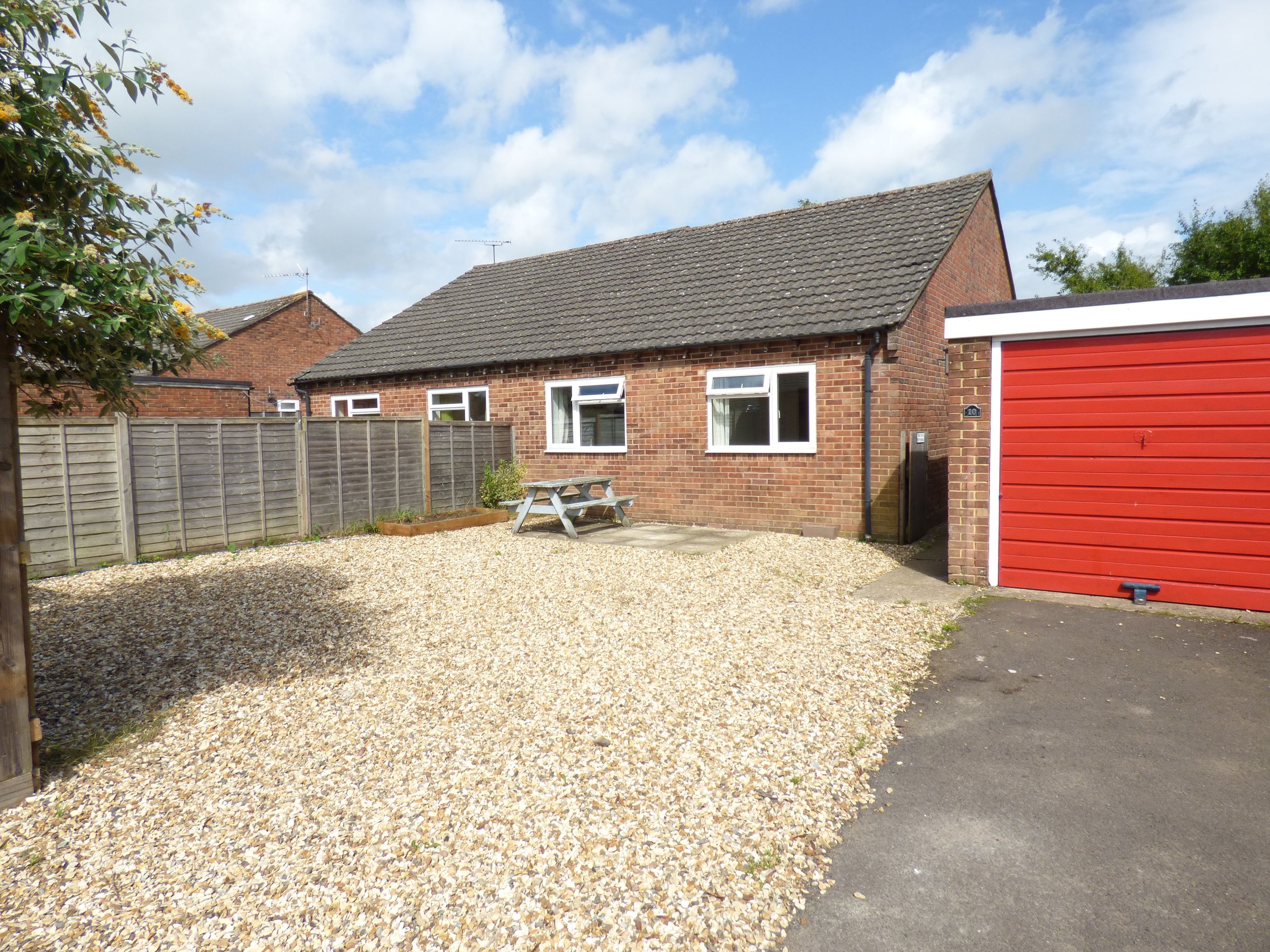 Wiltshire Close, Gillingham SP8  