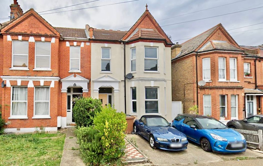 3 bed end terrace house for sale in Balloch Road, Catford SE6 Zoopla
