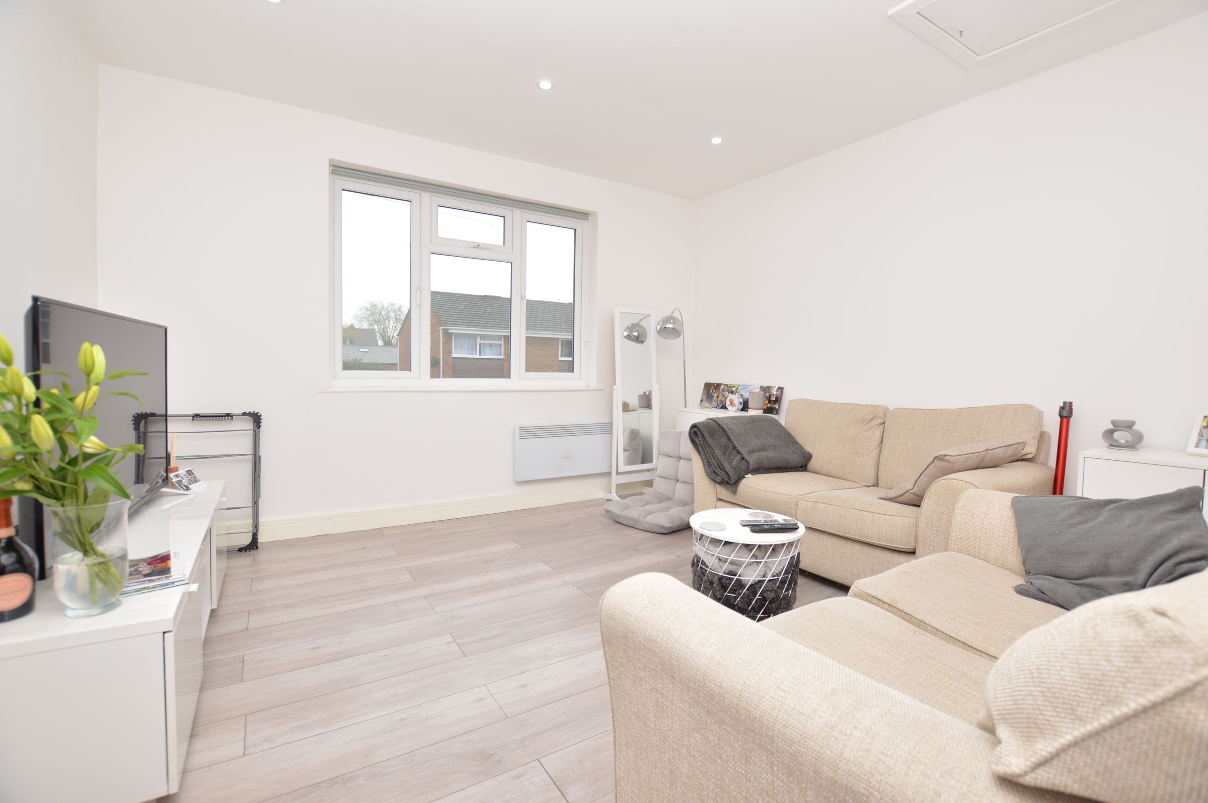 1 bed flat to rent in Walton Road, Woking GU21 Zoopla