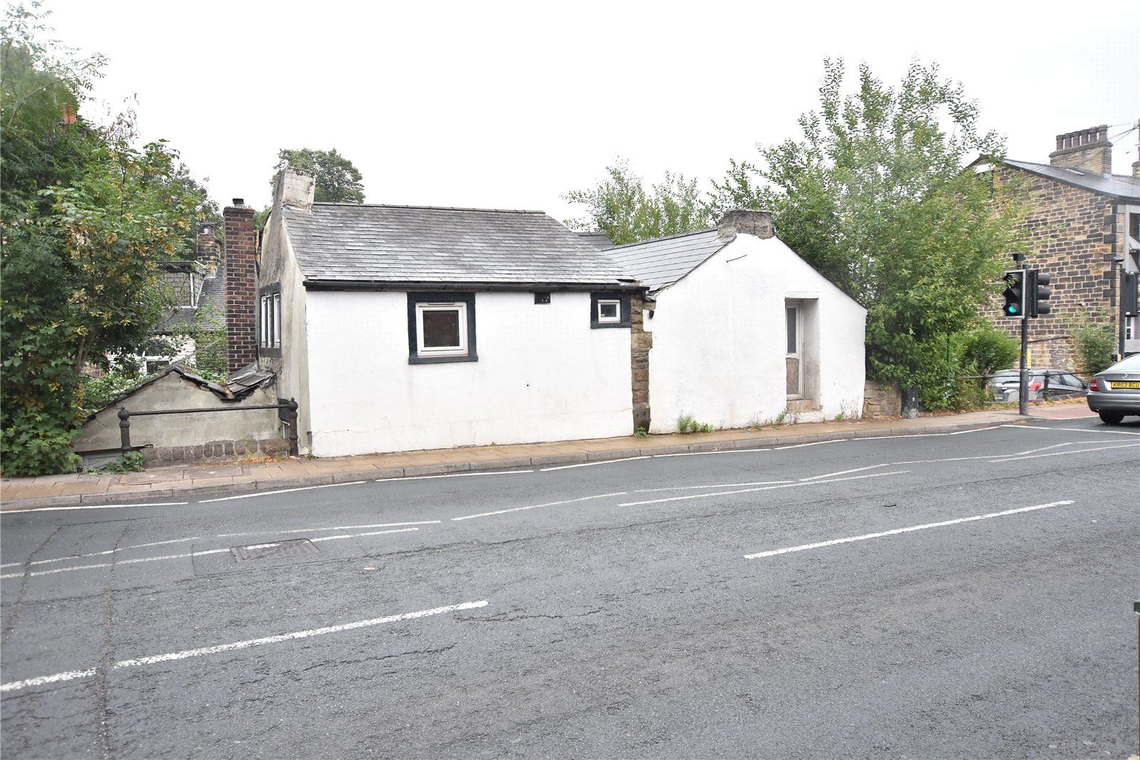 7 bed semidetached house for sale in Halifax Road, Dewsbury, West