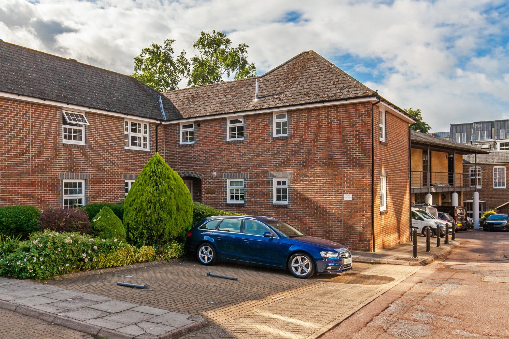 St. Pauls Place, Cross Street, Winchester SO23  
