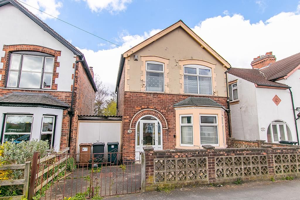 3 bed detached house for sale in Albert Avenue, Carlton, Nottingham NG4