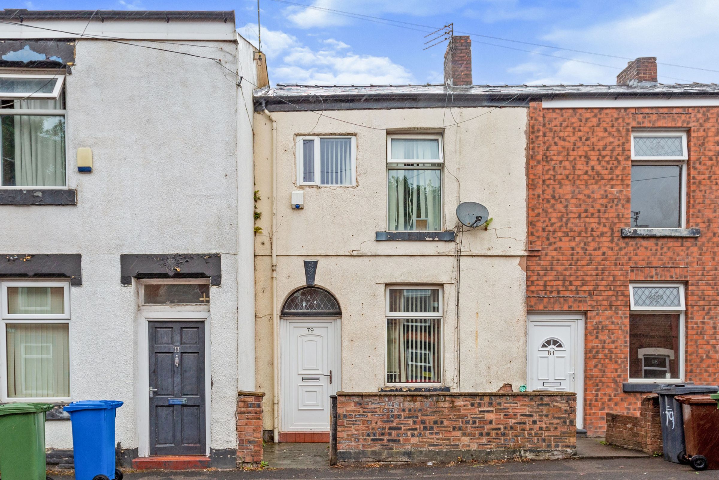 2 bed terraced house for sale in New Lees Street, AshtonUnderLyne OL6