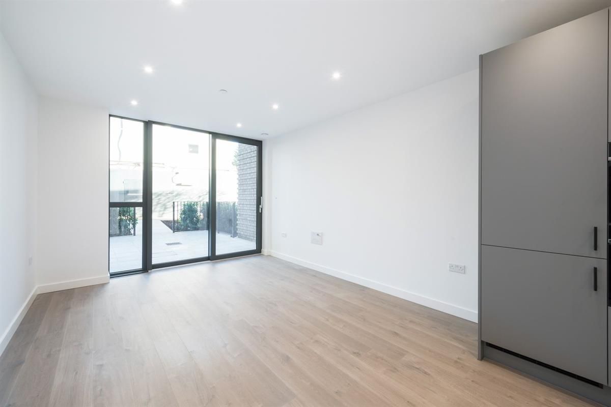 Willowbrook, Woodberry Down, Finsbury Park N4