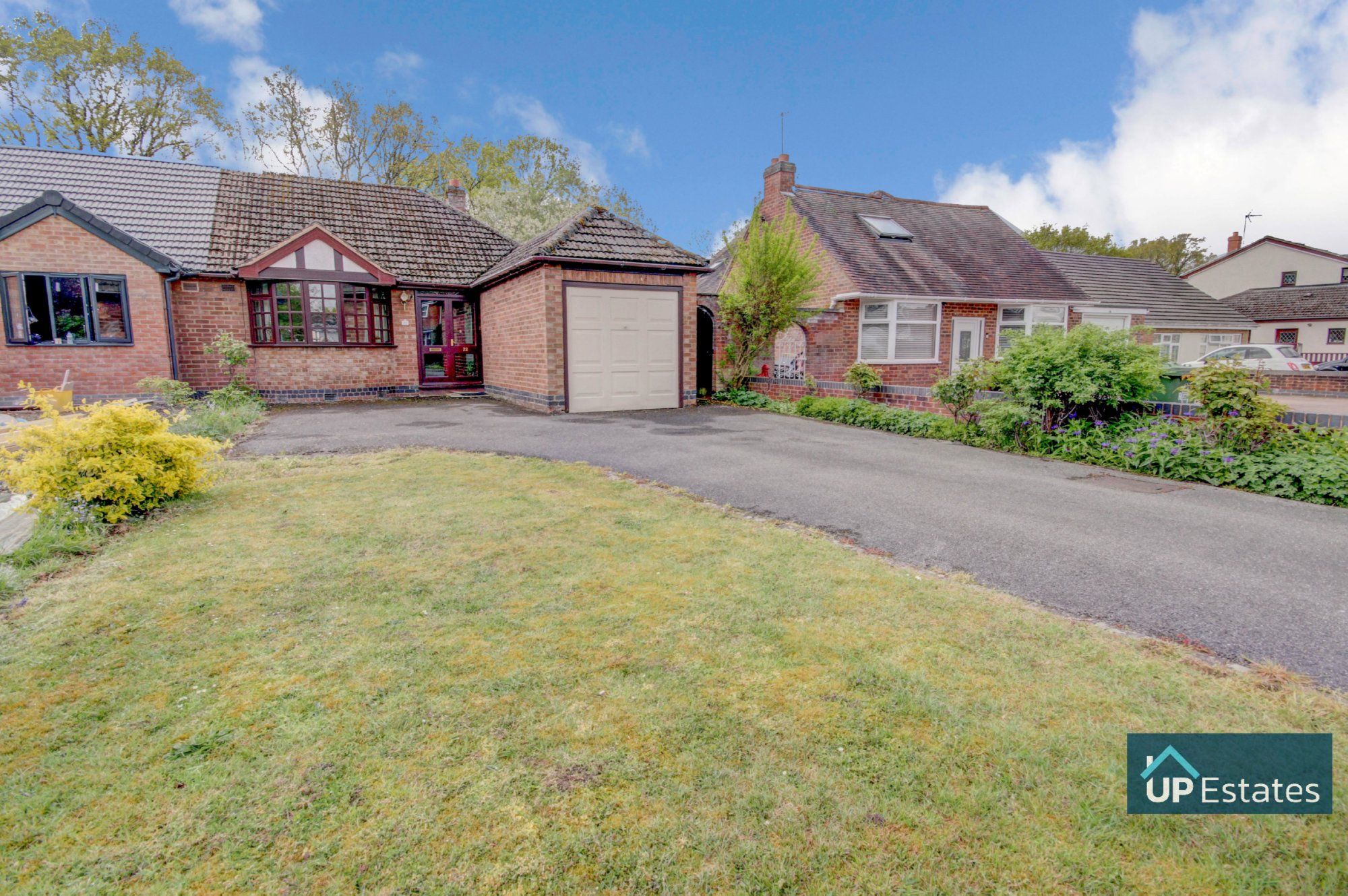 2 bed semidetached bungalow for sale in Heather Road, Binley Woods