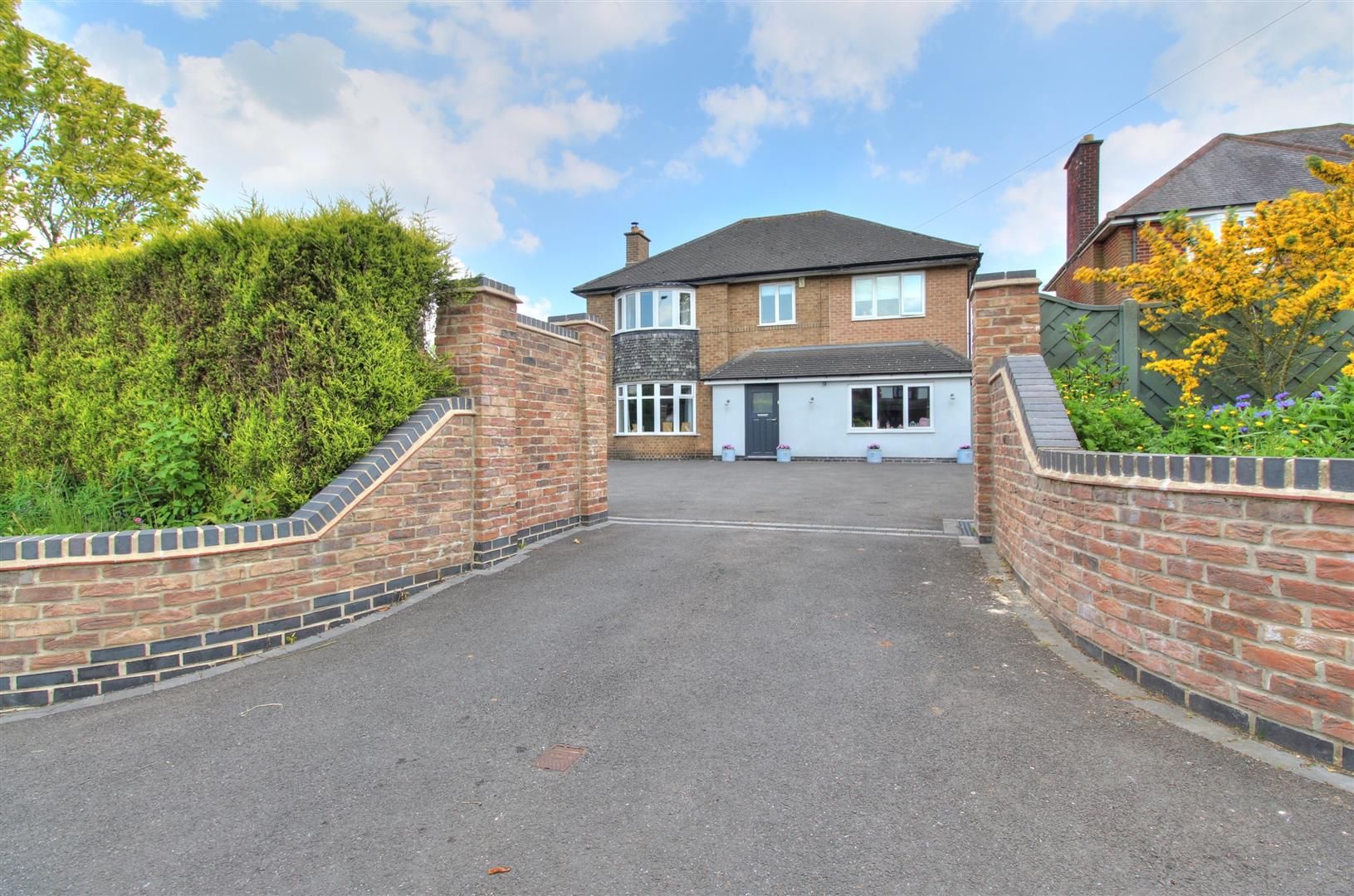 5 bed detached house for sale in Station Hill, Swannington, Coalville