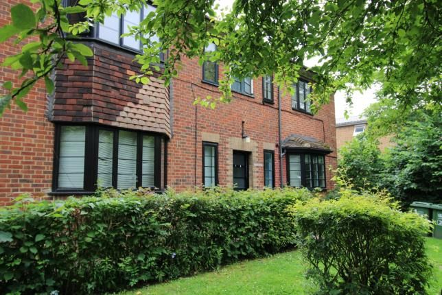 Thorpe Close, Silverdale, Sydenham, London SE26  