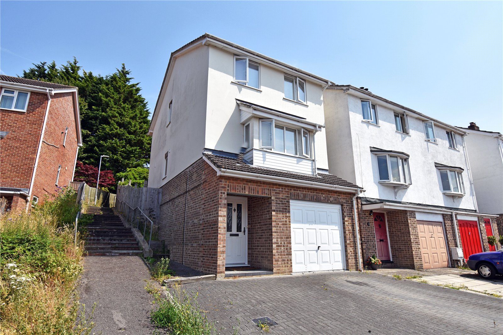 3 bed detached house to rent in Pine Ridge, Newbury, Berkshire RG14