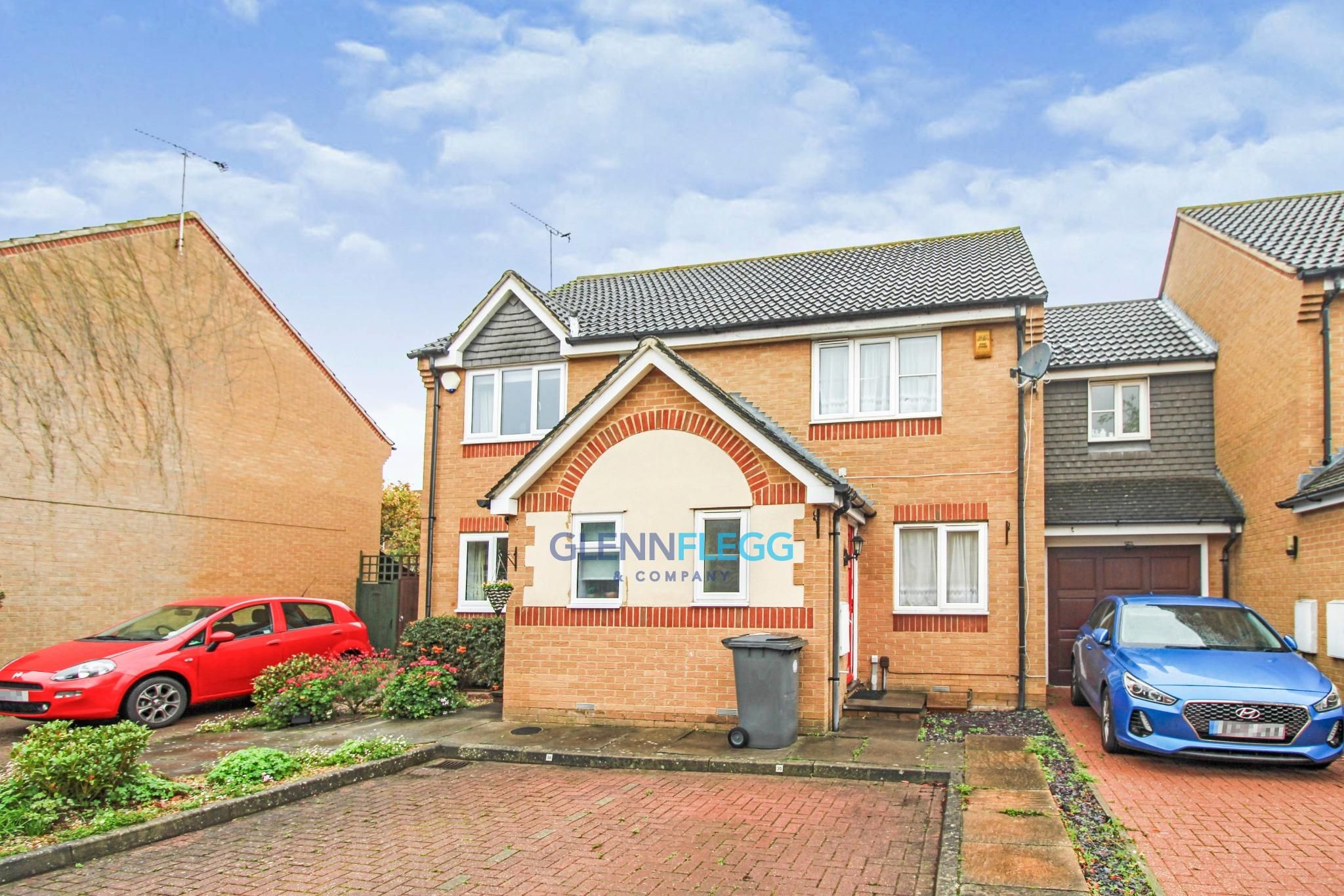 2 bed terraced house for sale in Trumper Way, Cippenham, Slough SL1