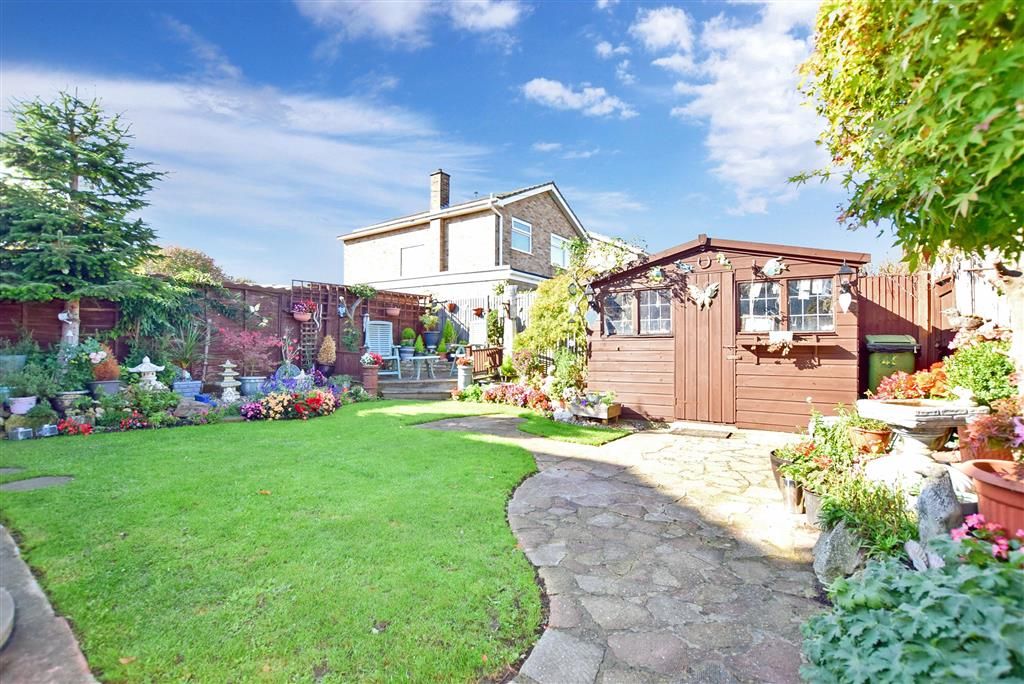 3 bed detached house for sale in Bysing Wood Road, Faversham, Kent ME13 Zoopla