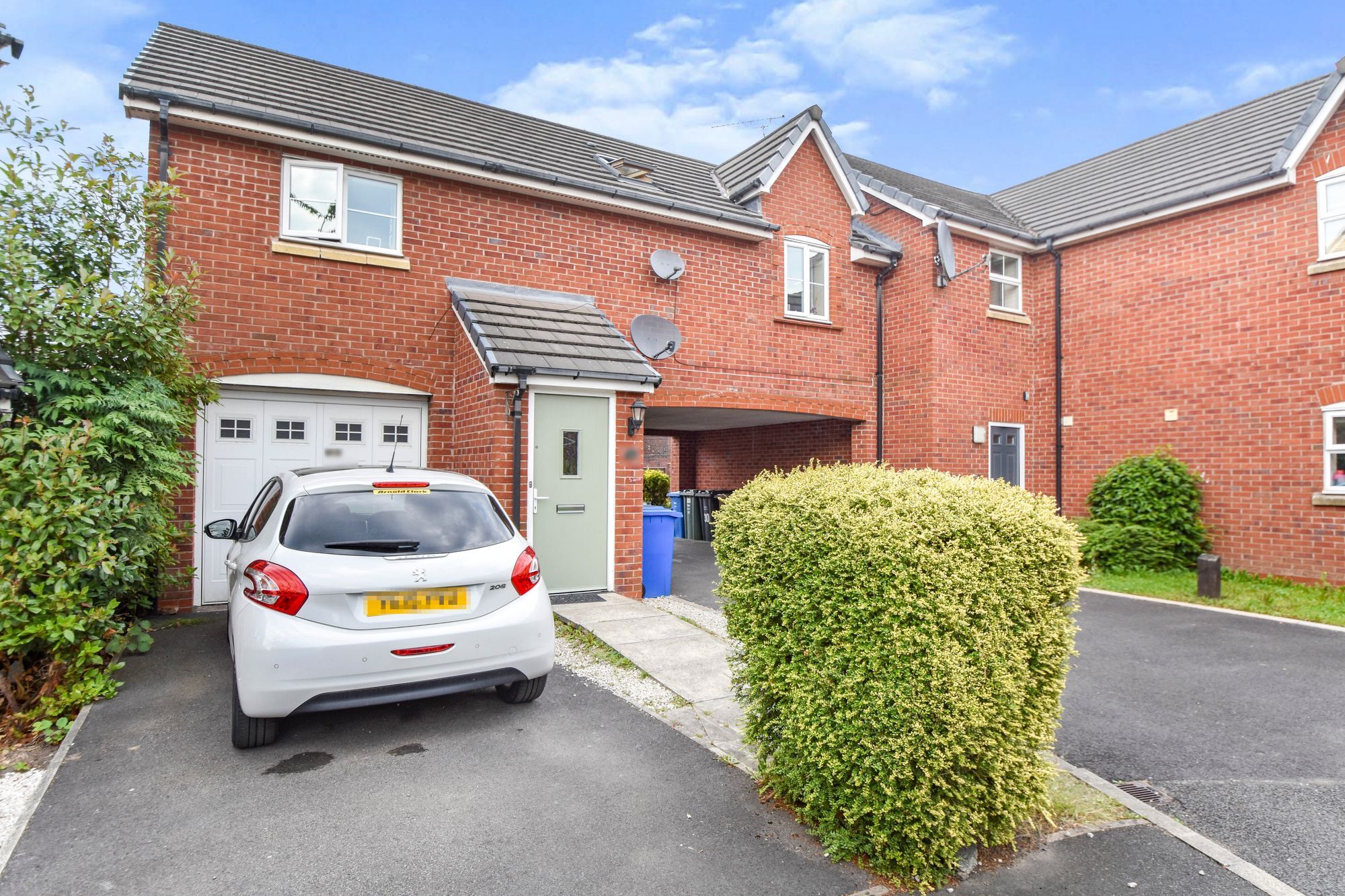 2 bed flat for sale in New Bridge Gardens, Bury BL9 Zoopla