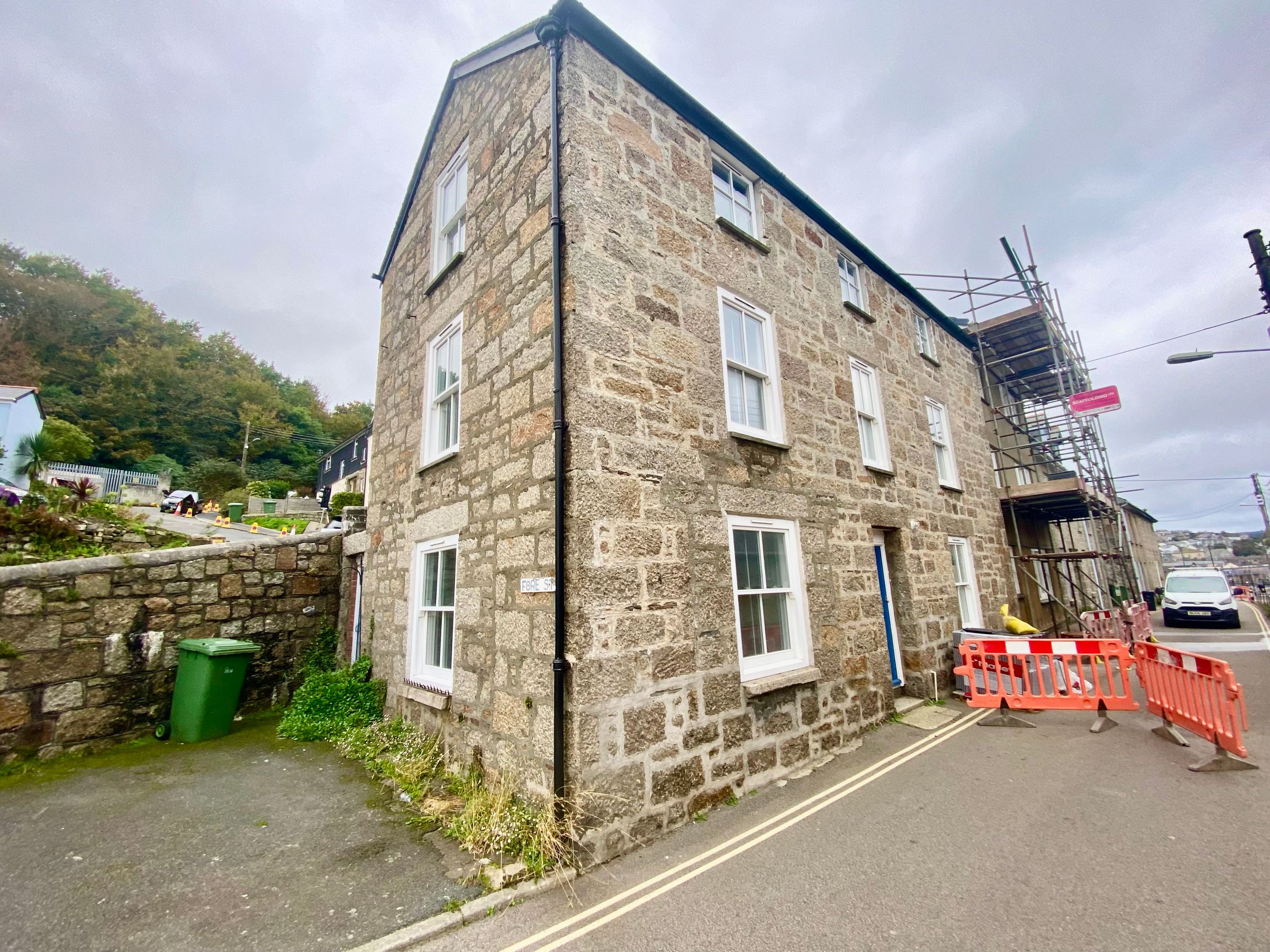 2 bed end terrace house for sale in Fore Street TR18 Zoopla