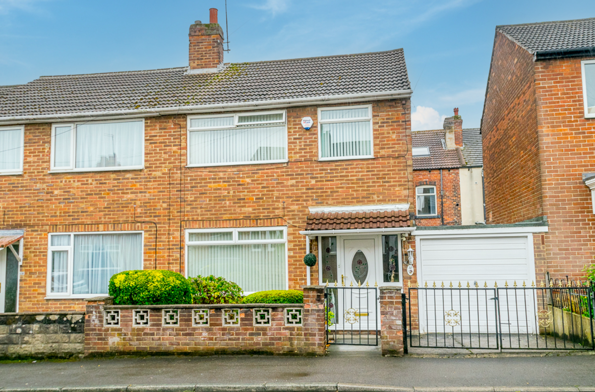 3 bed end terrace house for sale in Randolph Street, Bramley, Leeds