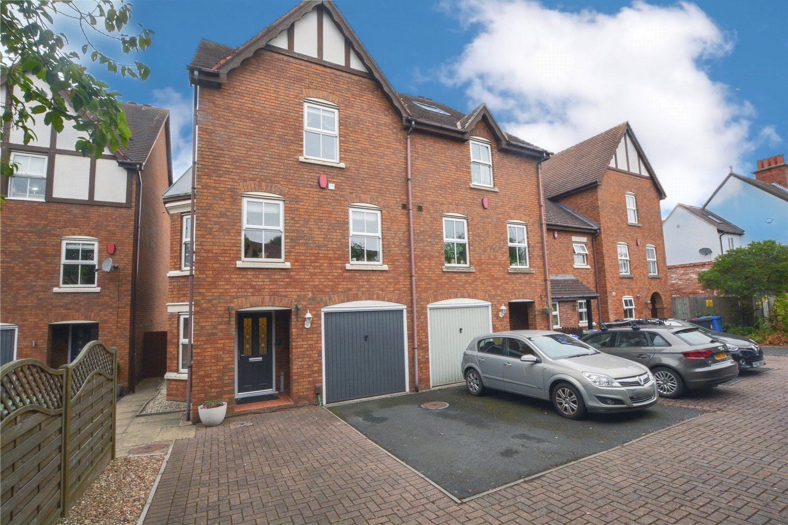 3 bed detached house for sale in Sandringham Court, Tamworth