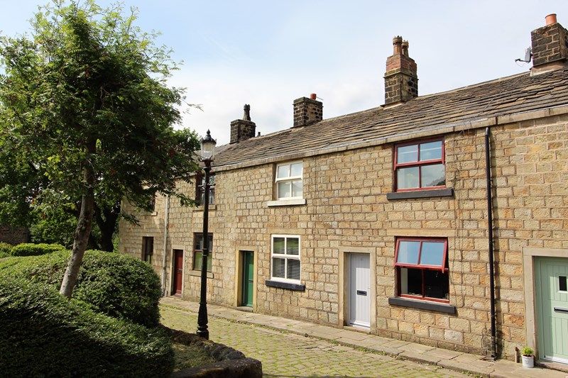 2 bed terraced house for sale in Mount Pleasant, Nangreaves, Bury BL9