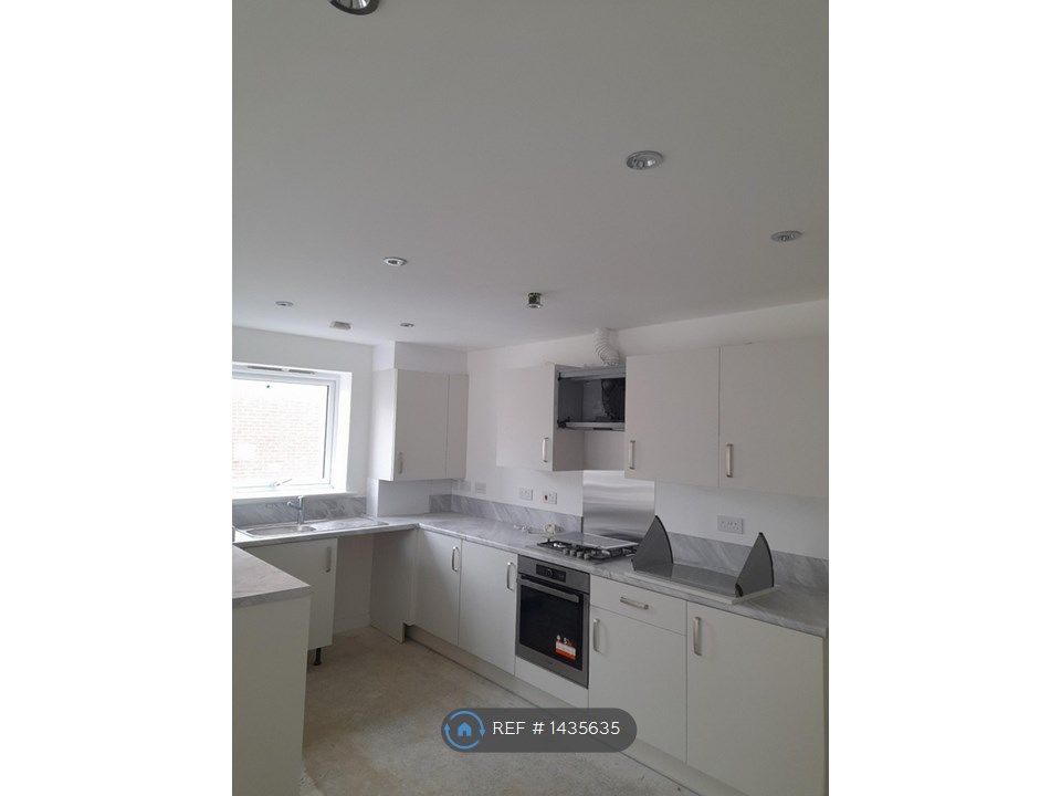 2 bed flat to rent in Lapwing Close, Partington, Manchester M31 Zoopla