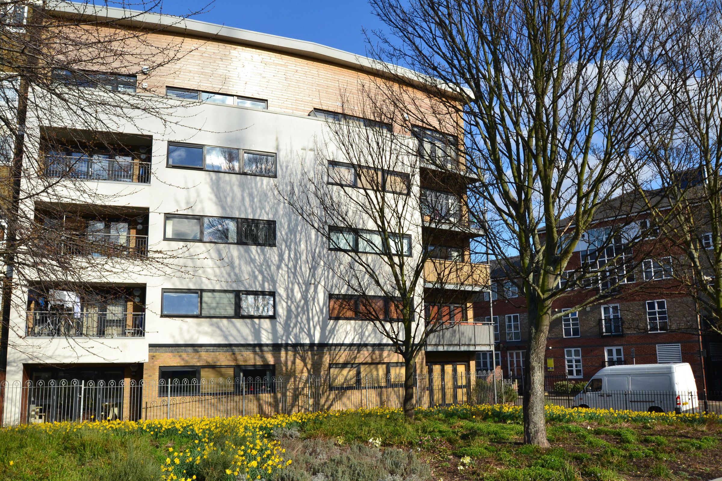 Rosebay House, 21 Hawgood Street, Bow - Devons Road DLR E3  